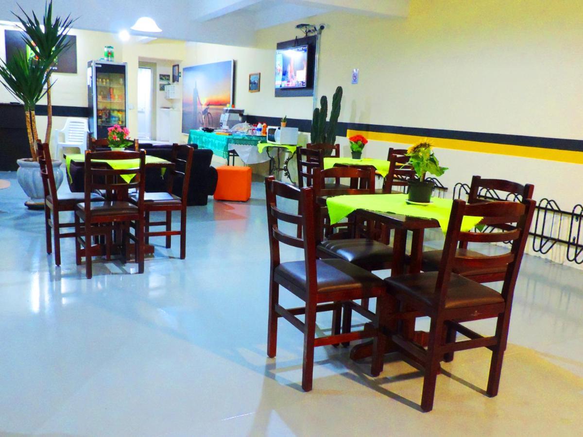 Hotel Flamboyant เตาบาแต ภายนอก รูปภาพ